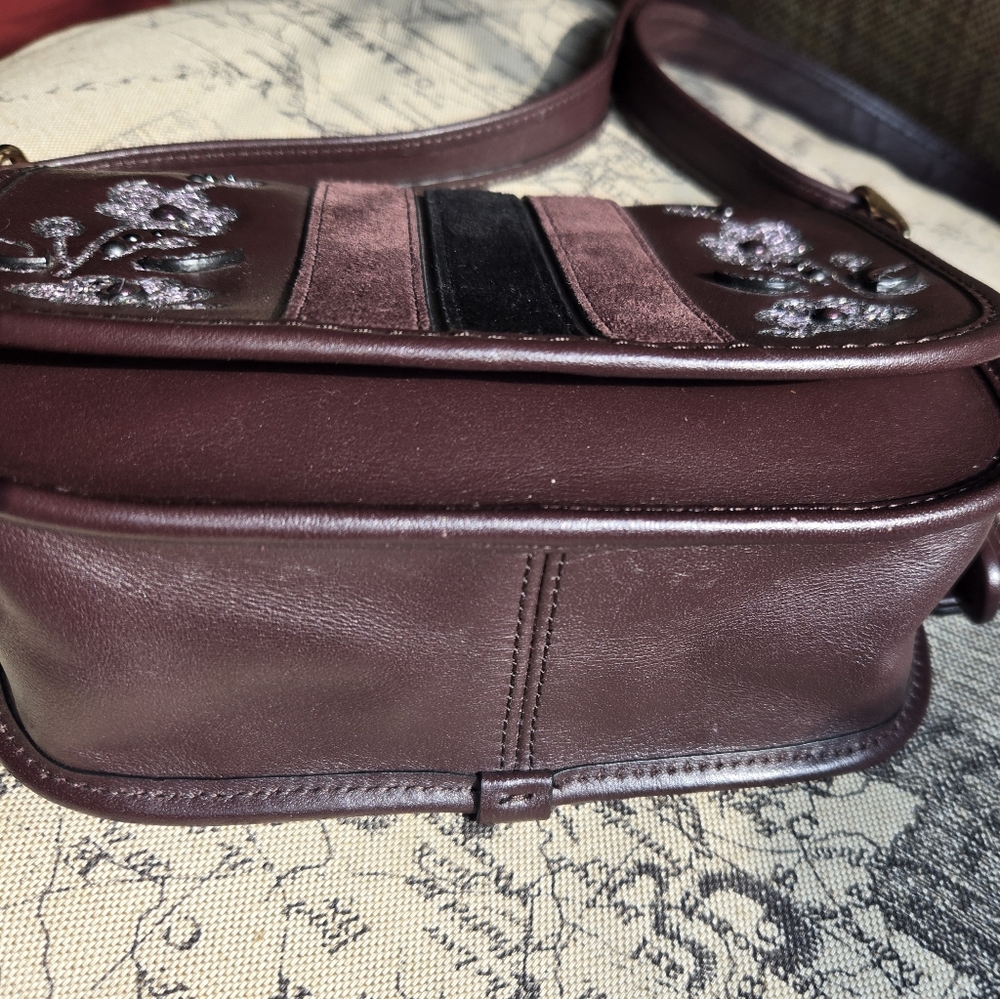 COACH PATRICIA SADDLE BAG 18 VARSITY STRIP LEATHER W/FLORAL EMBROIDERY Oxblood - Picture 5 of 10